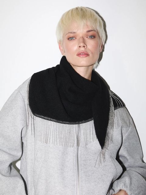 Medicine szal z domieszką wełny damski kolor czarny gładki