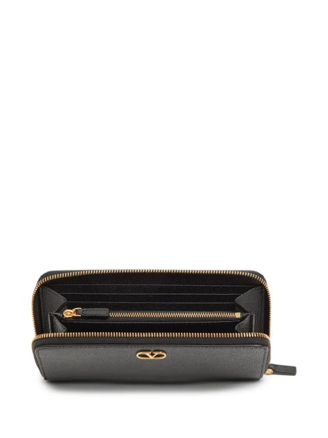 Valentino Garavani VLogo Signature zip wallet in grainy calfskin - Black