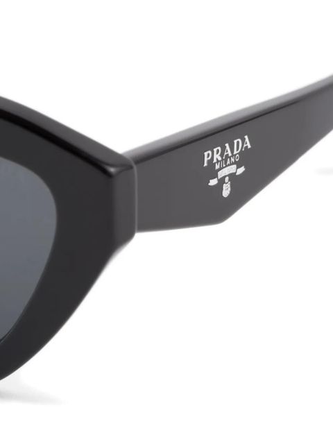 Prada Eyewear cat-eye sunglasses - Black