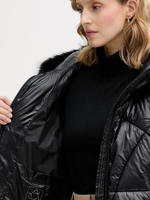 Geox kurtka BACKSIE kolor czarny zimowa W5628S T3121