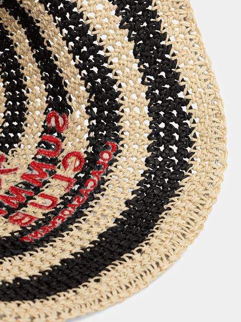 Lola Casademunt kapelusz