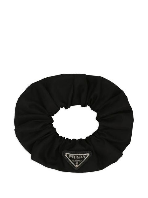 Prada ruffled triangle-plaque scrunchie - Black - zdjęcie produktu nr 1