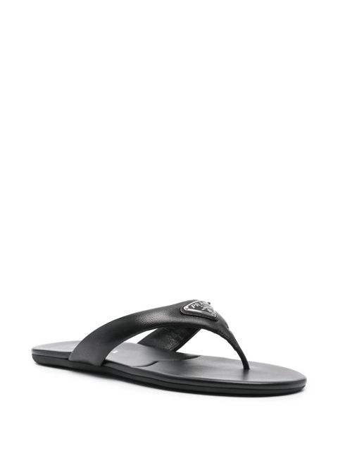 Prada enamel-triangle leather flip flops - Black - zdjęcie produktu nr 2