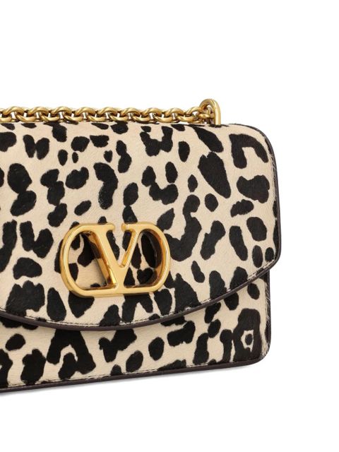 Valentino Garavani leopard-print VLogo shoulder bag - Neutrals
