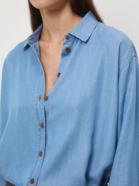 Medicine koszula damska kolor niebieski relaxed z kołnierzykiem klasycznym