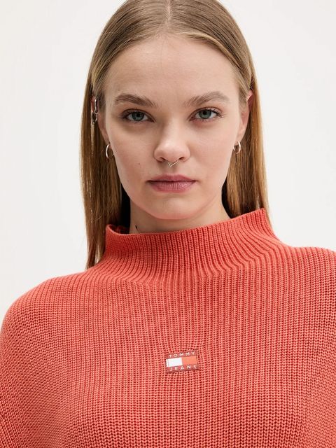 Tommy Jeans sweter bawełniany damski kolor pomarańczowy z półgolfem DW0DW21676 - zdjęcie produktu nr 2