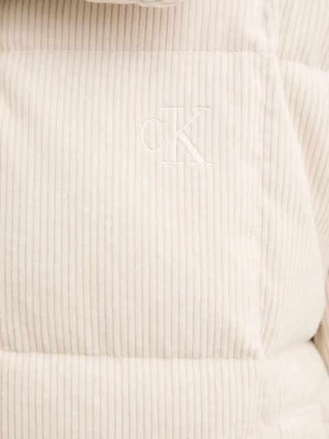 Calvin Klein Jeans kurtka sztruksowa puchowa kolor beżowy zimowa LV044D527G