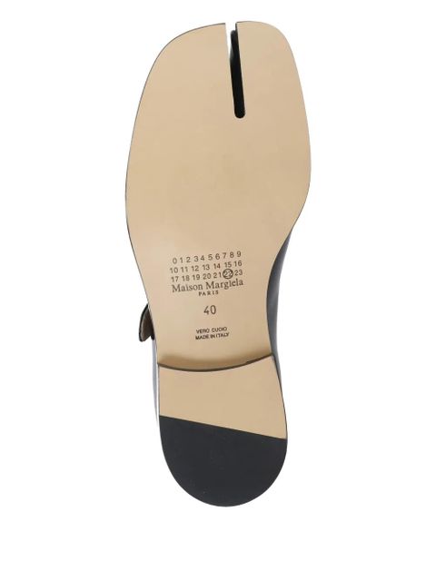 Maison Margiela Tabi buckle leather flat shoes - Black