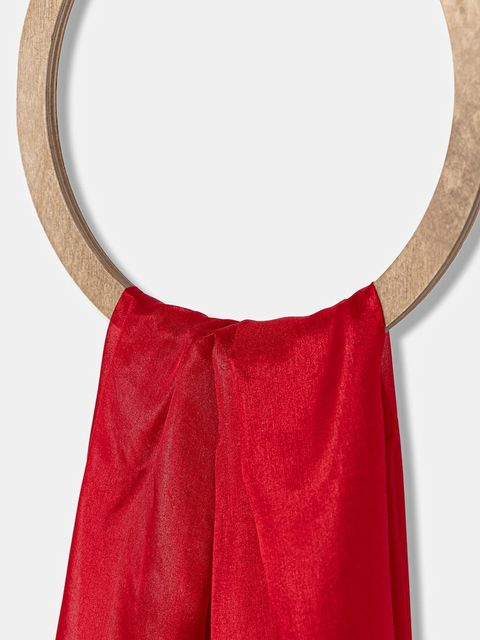 Answear.LAB szal jedwabny damski kolor czerwony gładki - zdjęcie produktu nr 2