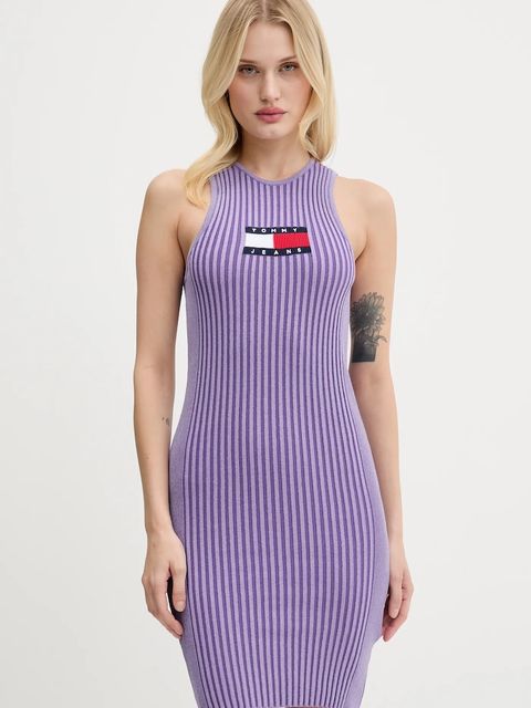 Tommy Jeans sukienka kolor fioletowy maxi dopasowana DW0DW20877 - zdjęcie produktu nr 1
