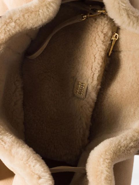 Miu Miu Aventure shearling tote bag - Brown