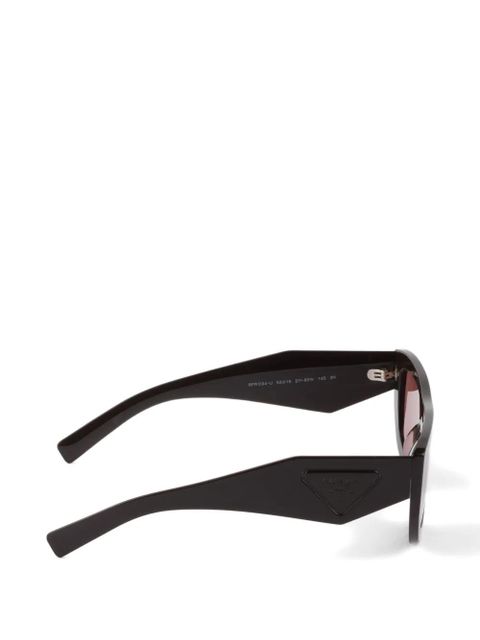 Prada Eyewear sunglasses with triangle logo - Brown