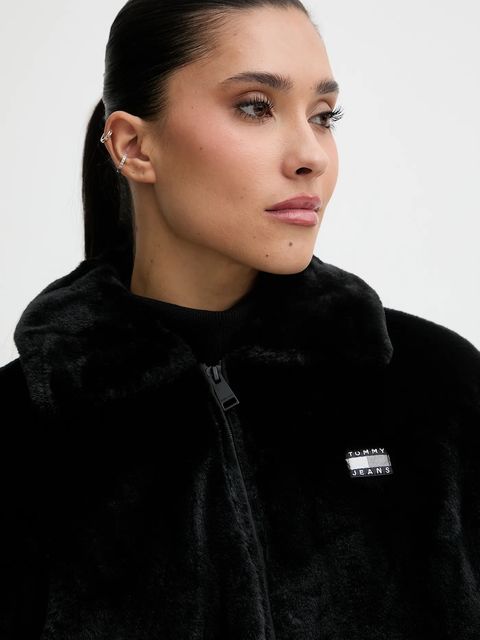 Tommy Jeans kurtka kolor czarny przejściowa oversize DW0DW21669