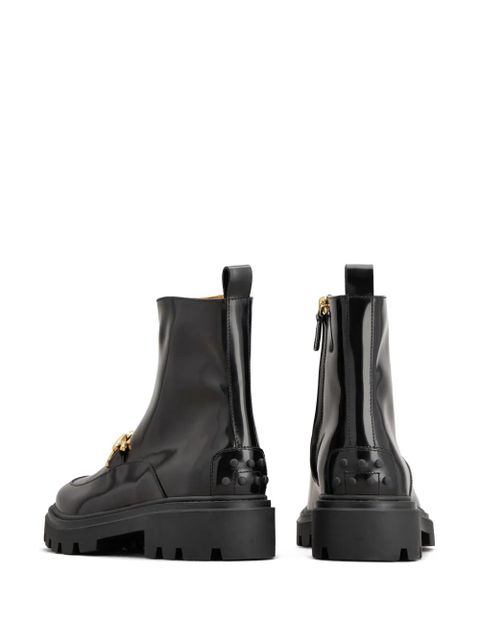 Tod's logo-plaque leather ankle boots - Black
