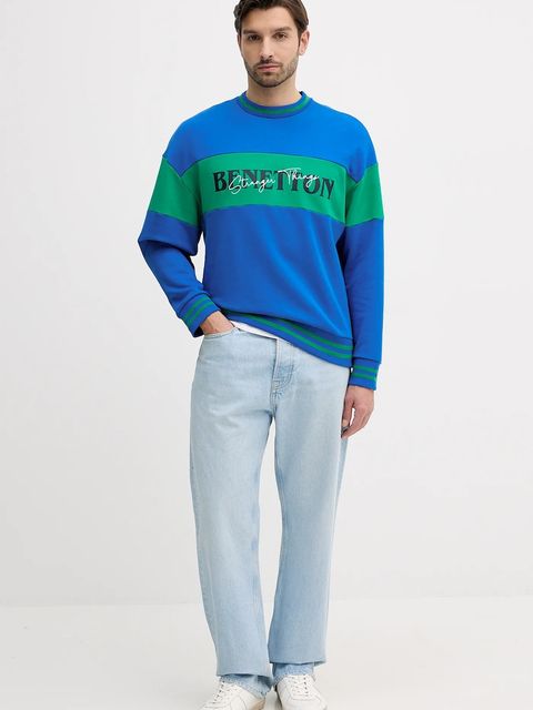 United Colors of Benetton bluza bawełniana x Stranger Things kolor niebieski z nadrukiem 342ZU10BA