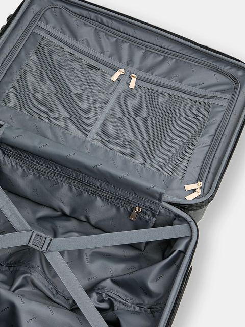 Guess walizka WILDER MEDIUM kolor brązowy TWHP74 52982