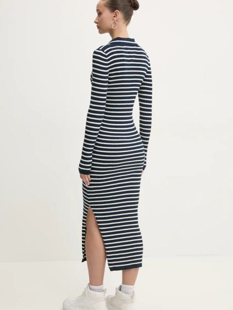 Tommy Jeans sukienka z domieszką wełny kolor granatowy maxi dopasowana DW0DW19476