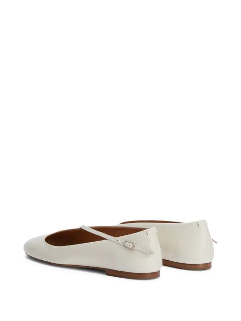 Jil Sander asymmetrical-strap ballerina - White