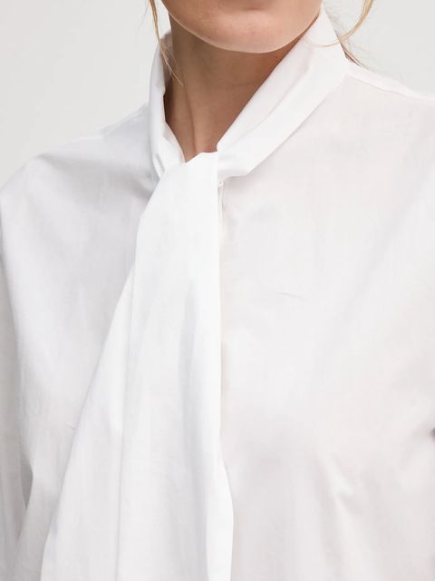 OUI koszula bawełniana damska kolor biały regular z wiązanym dekoltem 87626