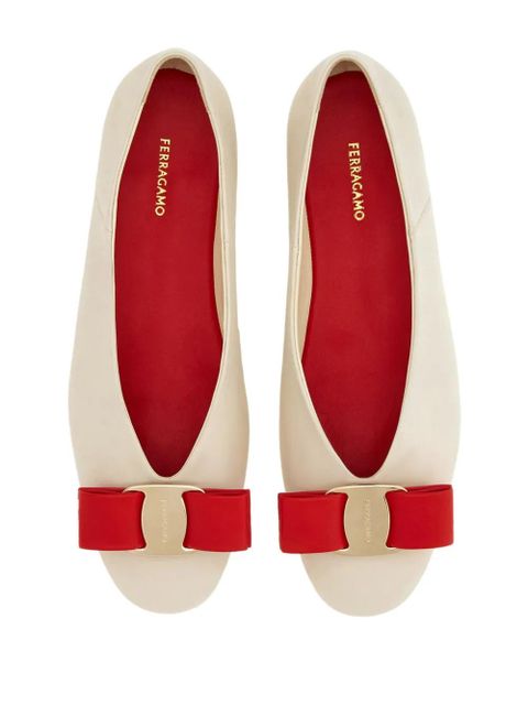 Ferragamo Vara leather ballerina shoes - White