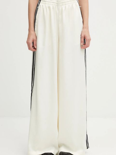 adidas Originals spodnie dresowe Satin Tp Wl damskie kolor beżowy z aplikacją KD2542