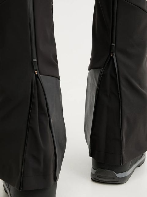 Helly Hansen kombinezon narciarski AVANTI kolor czarny 66053