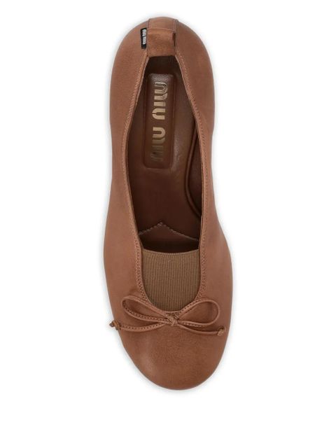Miu Miu Élan bow-detail pumps - Brown