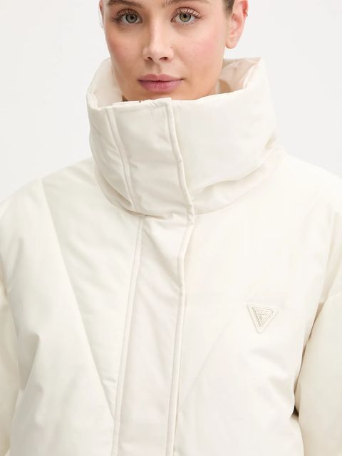 Guess kurtka STEFY kolor beżowy zimowa V5BL13 WHHZ2