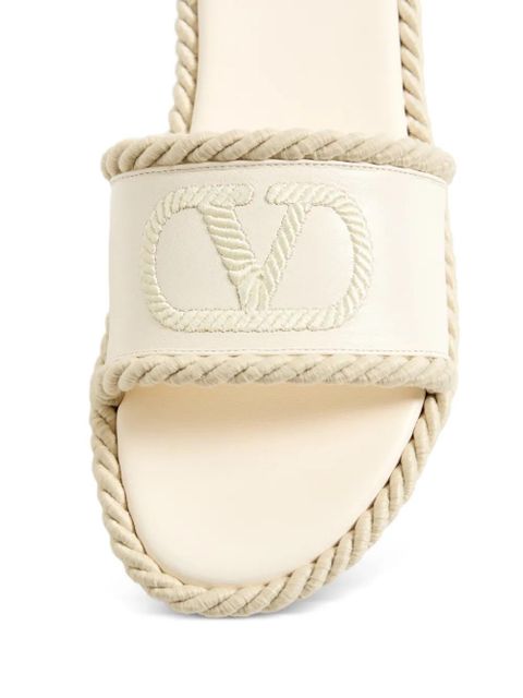 Valentino Garavani Vlogo Torchon slide sandals in nappa leather - Neutrals