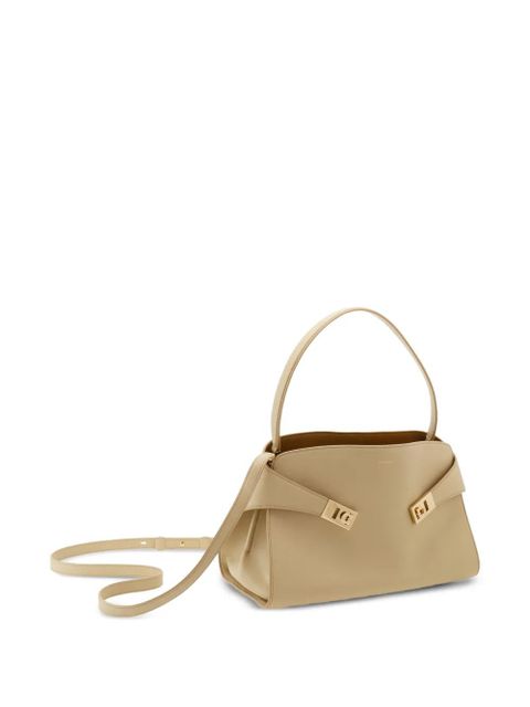Ferragamo medium Hug Soft leather shoulder bag - Neutrals - zdjęcie produktu nr 1
