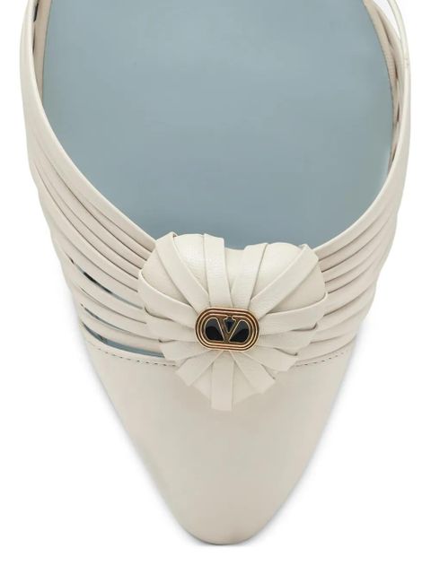 Valentino Garavani logo-detail pumps - Neutrals