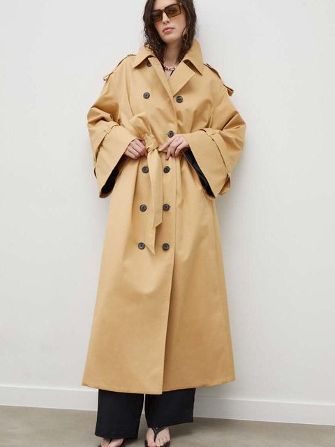 By Malene Birger płaszcz damski kolor beżowy przejściowy dwurzędowy