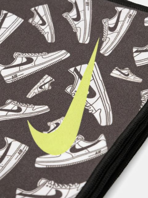 Nike ręcznik treningowy kolor czarny NESSD129 - zdjęcie produktu nr 2