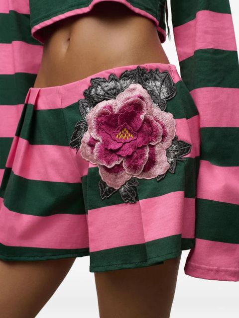 AREA pleated striped-pattern flower-embellished shorts - Pink