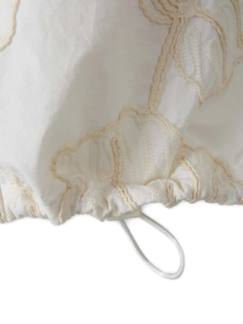 Moncler leaf-embroidered drawstring shorts - White