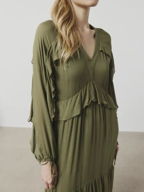 Answear.LAB sukienka kolor zielony midi rozkloszowana