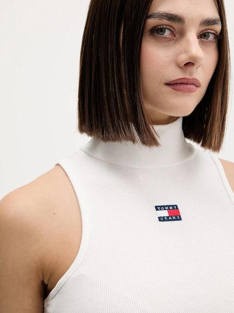 Tommy Jeans top kolor beżowy z półgolfem DW0DW21840