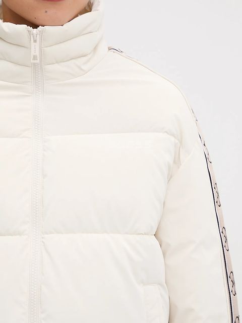 Guess kurtka kolor beżowy zimowa V5BL11 WGYC2