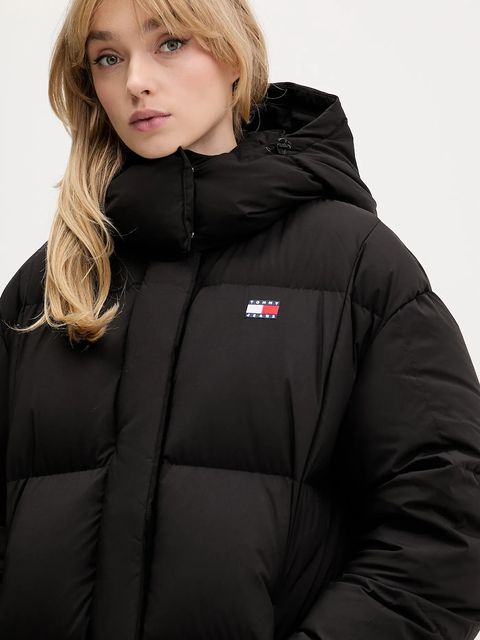 Tommy Jeans kurtka puchowa kolor czarny zimowa DW0DW21977