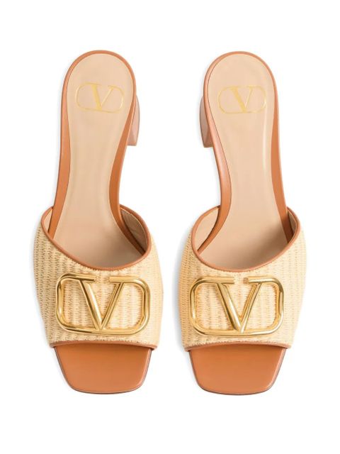 Valentino Garavani VLogo-plaque sandals - Neutrals