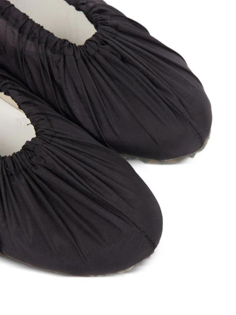 Maison Margiela gathered ballet flats - Black