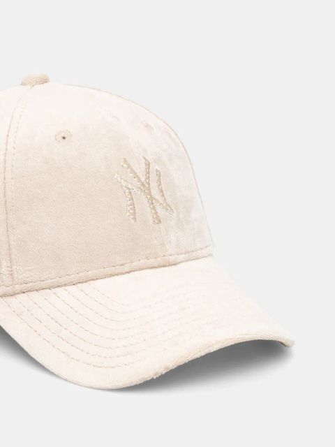 New Era czapka z daszkiem welurowa kolor beżowy z aplikacją 60595352