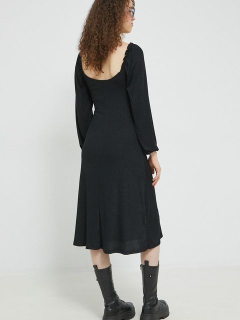 Hollister Co. sukienka kolor czarny midi dopasowana