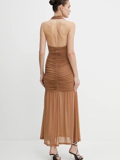 Bardot sukienka kolor brązowy maxi dopasowana 59872DB