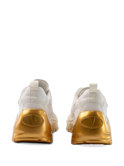 Valentino Garavani logo-detail sneakers - White