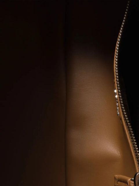 Miu Miu Pocket leather zipped tote bag - Brown - zdjęcie produktu nr 2