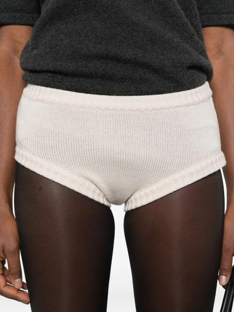 Rowen Rose knitted shorts - White