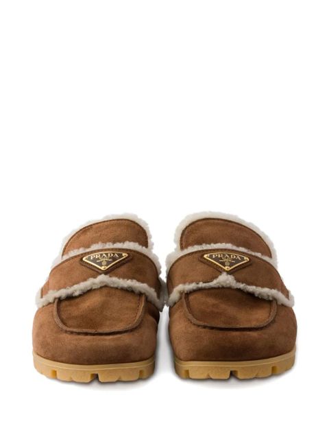 Prada shearling logo-plaque mules - Brown - zdjęcie produktu nr 2