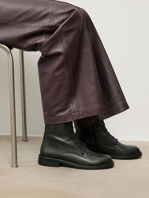 Answear.LAB botki skórzane kolor czarny na płaskim obcasie - zdjęcie produktu nr 1