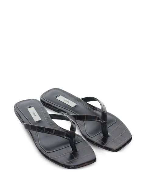 TOTEME crocodile-effect leather flat sandals - Brown
